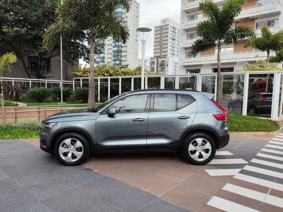 VOLVO-XC40-2.0 T4 GASOLINA GEARTRONIC VOLVO-XC40-2019