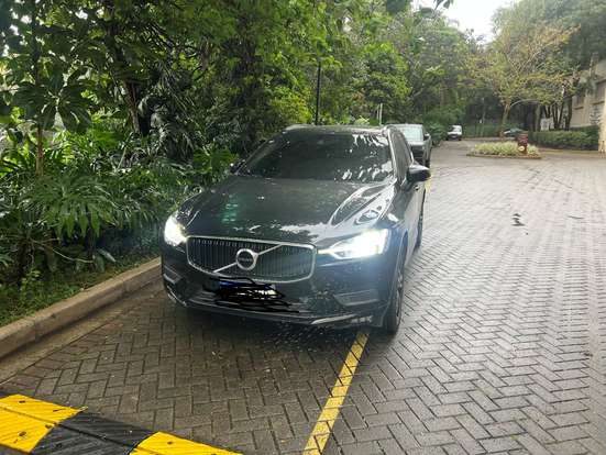 VOLVO-XC60-2.0 T5 GASOLINA MOMENTUM AWD GEARTRONIC VOLVO-XC60-2018