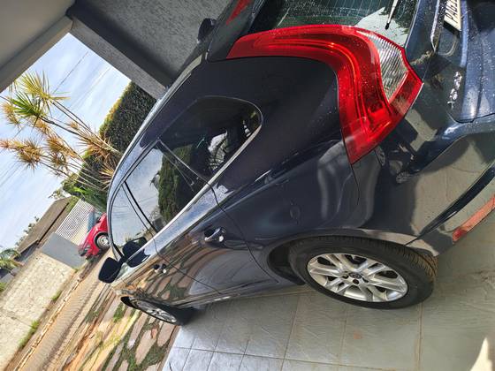 VOLVO XC60 2.0 T5 MOMENTUM GASOLINA 4P AUTOMÁTICO