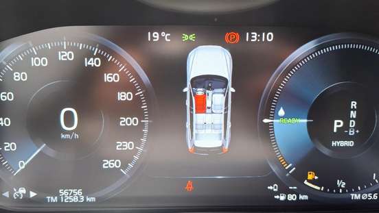 VOLVO-XC60-2.0 T8 HYBRID MOMENTUM AWD GEARTRONIC VOLVO-XC60-2020