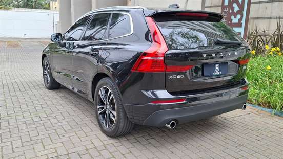 VOLVO-XC60-2.0 T8 HYBRID MOMENTUM AWD GEARTRONIC VOLVO-XC60-2020