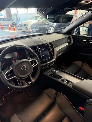 VOLVO-XC60-2019