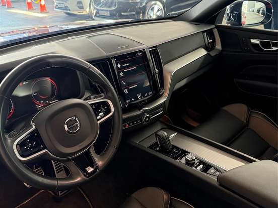 VOLVO-XC60-2.0 T8 HYBRID R-DESIGN AWD GEARTRONIC VOLVO-XC60-2019