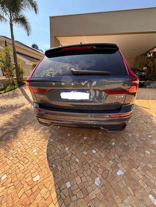 VOLVO-XC60-2025