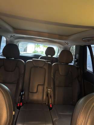 VOLVO-XC90-2019