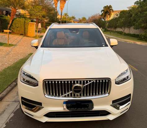 VOLVO-XC90-2022
