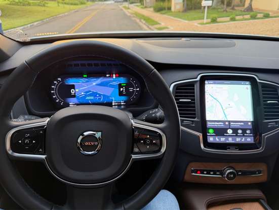 VOLVO-XC90-2022