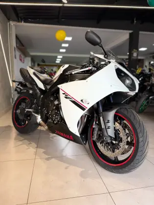 YAMAHA YZF R1 