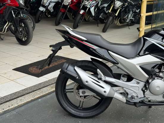 YAMAHA-YS 250 FAZER-2015