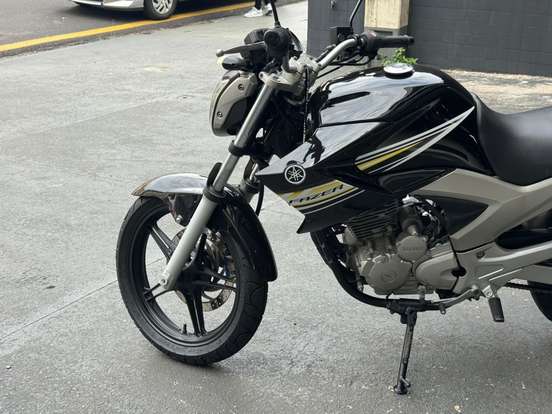 YAMAHA-YS 250 FAZER-2015