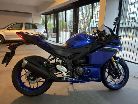 YAMAHA-YZF R3 ABS CONNECTED YAMAHA-YZF R3 ABS CONNECTED-2025