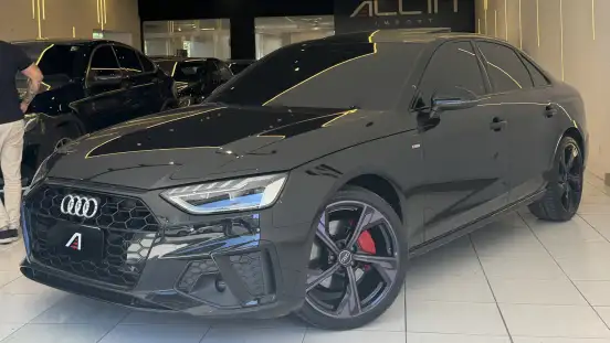 AUDI-A4-2023