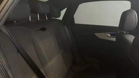 AUDI-A4-2023