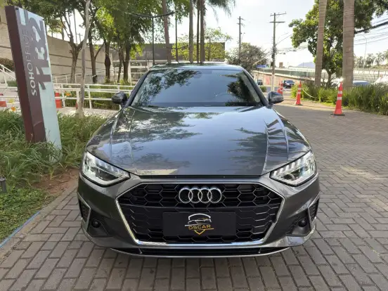 AUDI-A4-2022
