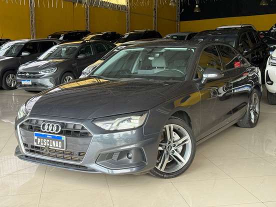 AUDI-A4-2022