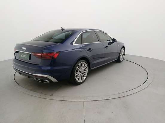 AUDI-A4-2022
