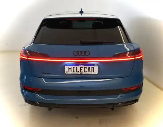 AUDI-E-TRON-2020