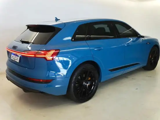 AUDI-E-TRON-ELÉTRICO SPORTBACK PERFORMANCE BLACK QUATTRO AUDI-E-TRON-2020