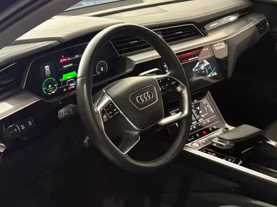 AUDI-E-TRON-2020