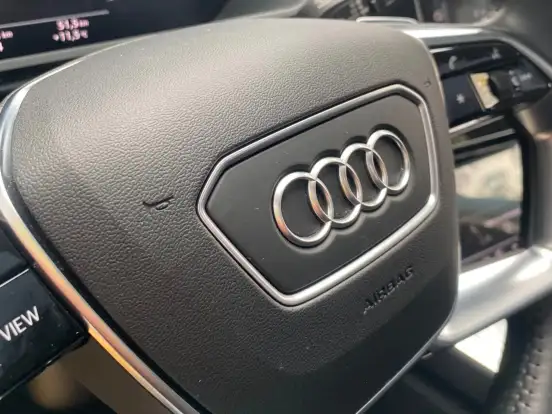 AUDI-E-TRON-2020