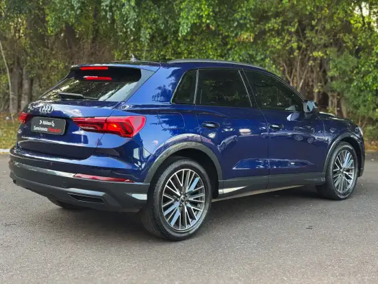 AUDI-Q3-2022