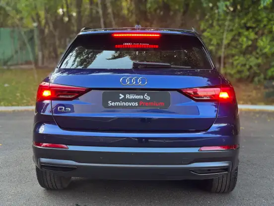 AUDI-Q3-2022