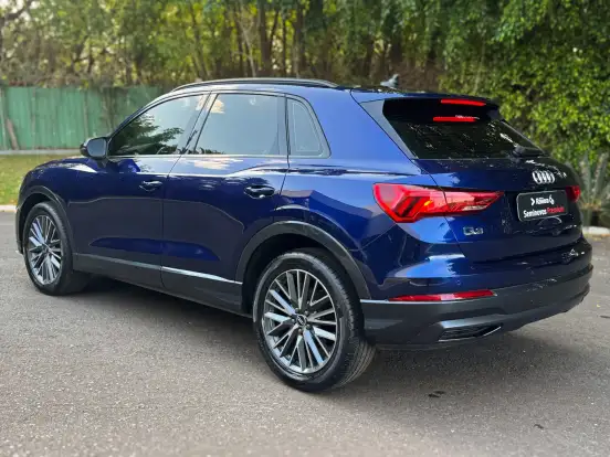 AUDI-Q3-2022