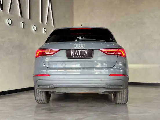 AUDI-Q3-2021