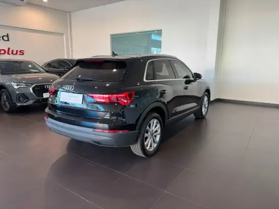 AUDI-Q3-2020