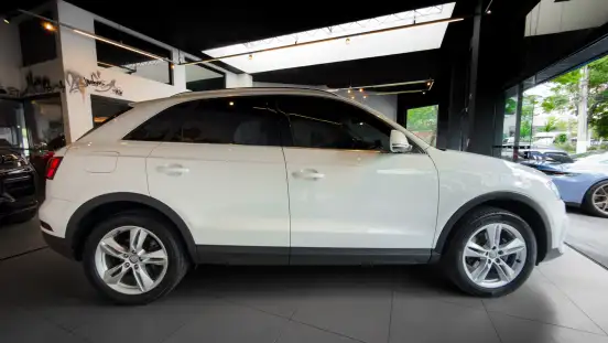 AUDI-Q3-2017