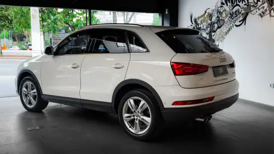 AUDI-Q3-2017