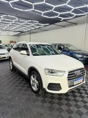 AUDI-Q3-2017