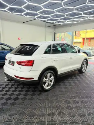 AUDI-Q3-2017