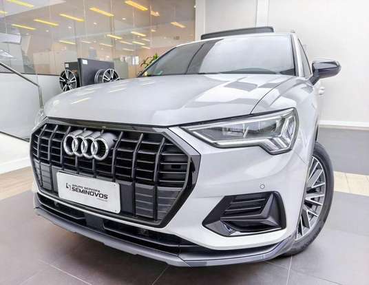 AUDI-Q3-2021