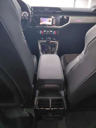 AUDI-Q3-2022