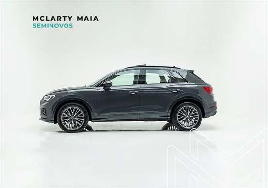 AUDI-Q3-2021