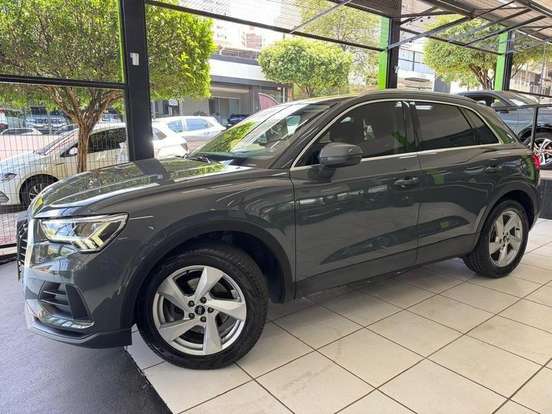 AUDI-Q3-2021