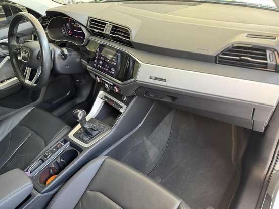 AUDI-Q3-2021