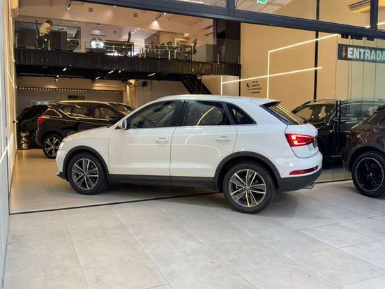 AUDI-Q3-1.4 TFSI AMBIENTE FLEX 4P S TRONIC AUDI-Q3-2018