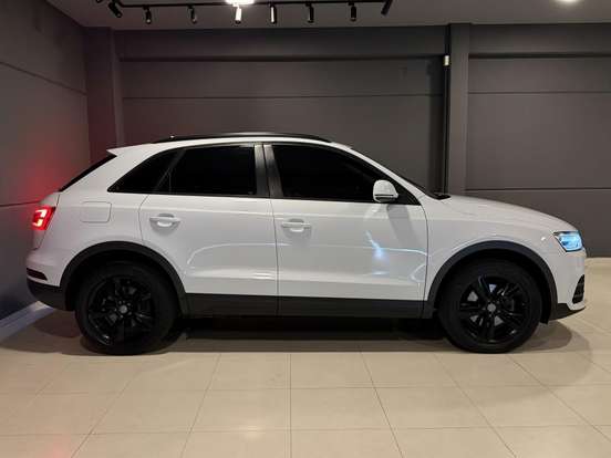 AUDI-Q3-2015