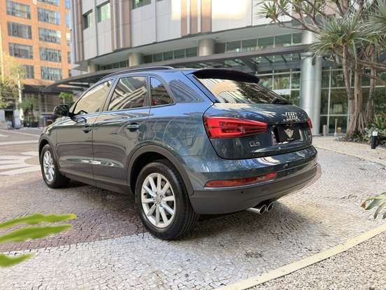 AUDI-Q3-2017