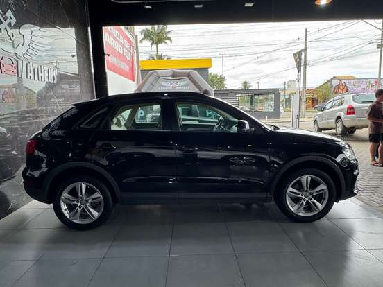 AUDI-Q3-2017