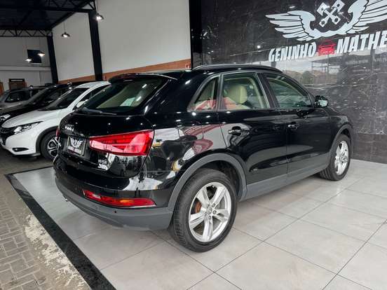 AUDI-Q3-2017