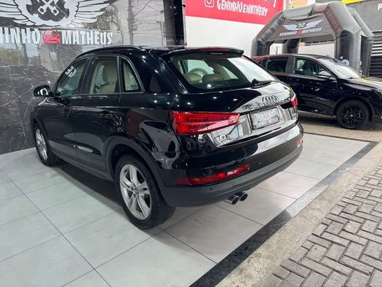 AUDI-Q3-2017