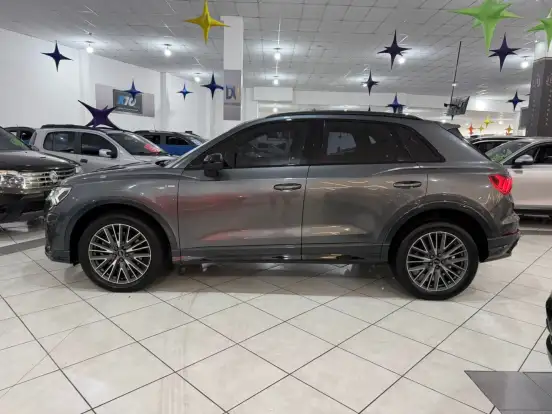 AUDI-Q3-2022