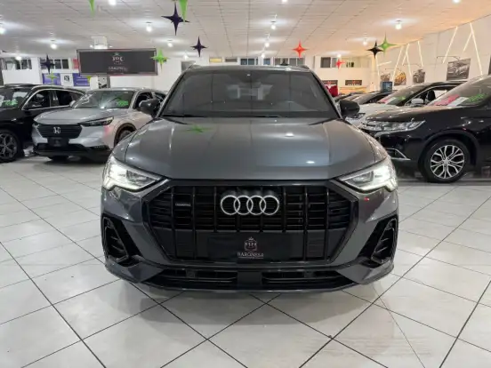 AUDI-Q3-2022