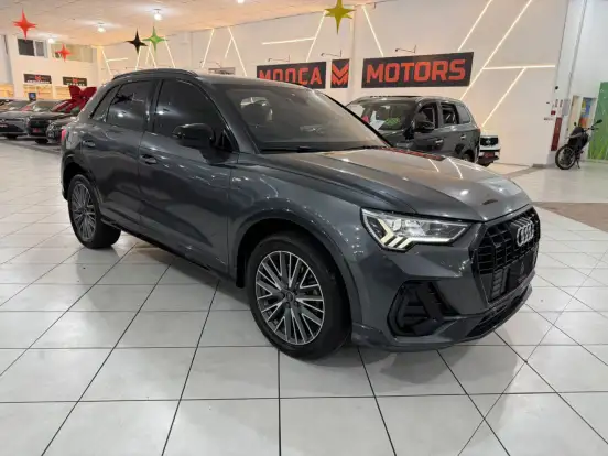 AUDI-Q3-2022