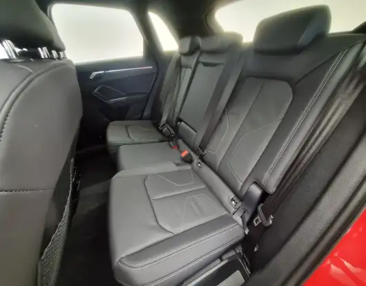 AUDI-Q3-2024
