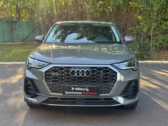 AUDI-Q3-2024