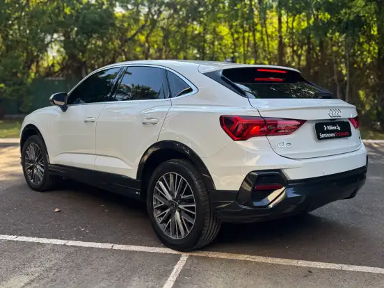 AUDI-Q3-2024